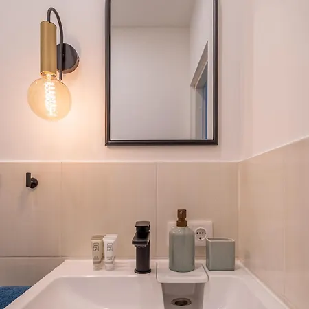 Nomad's Dream - Quiet Hideaway - By Innorental Apartament *