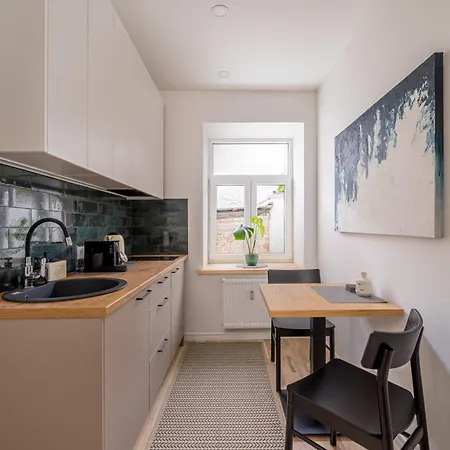 Nomad's Dream - Quiet Hideaway - By Innorental Apartman Riga